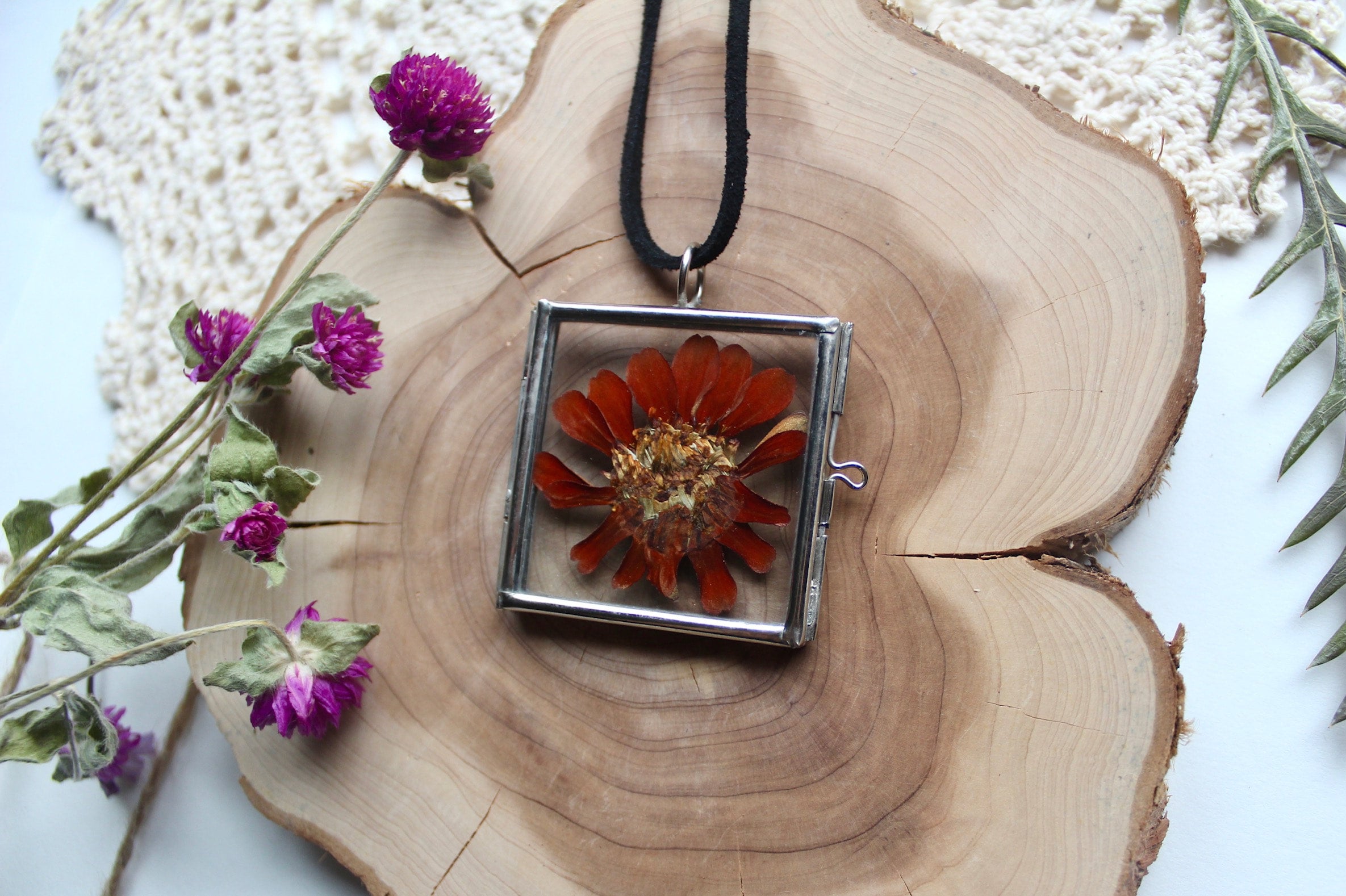 How to Make Botanical Jewelry and Bookmarks with Pressed Flowers and Resin  - HubPages